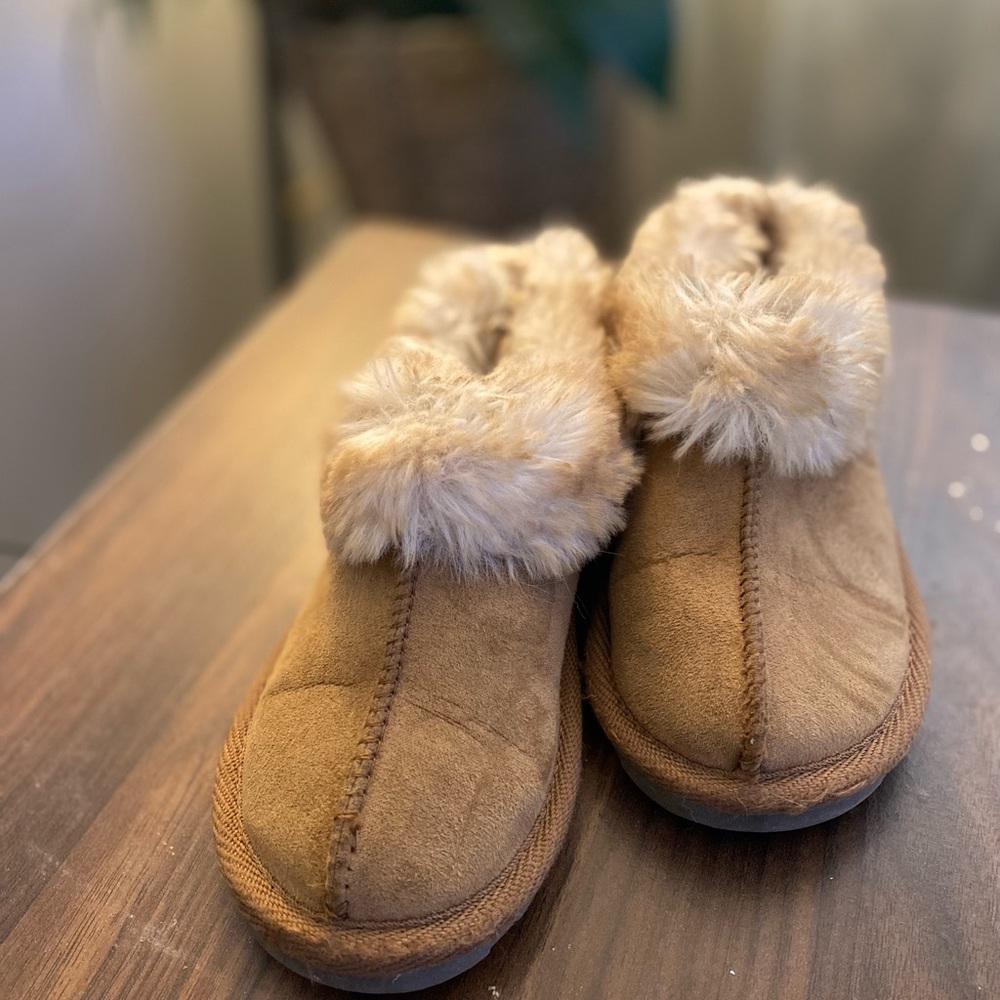 Cozy Tan Kids Moccasins with Faux Fur